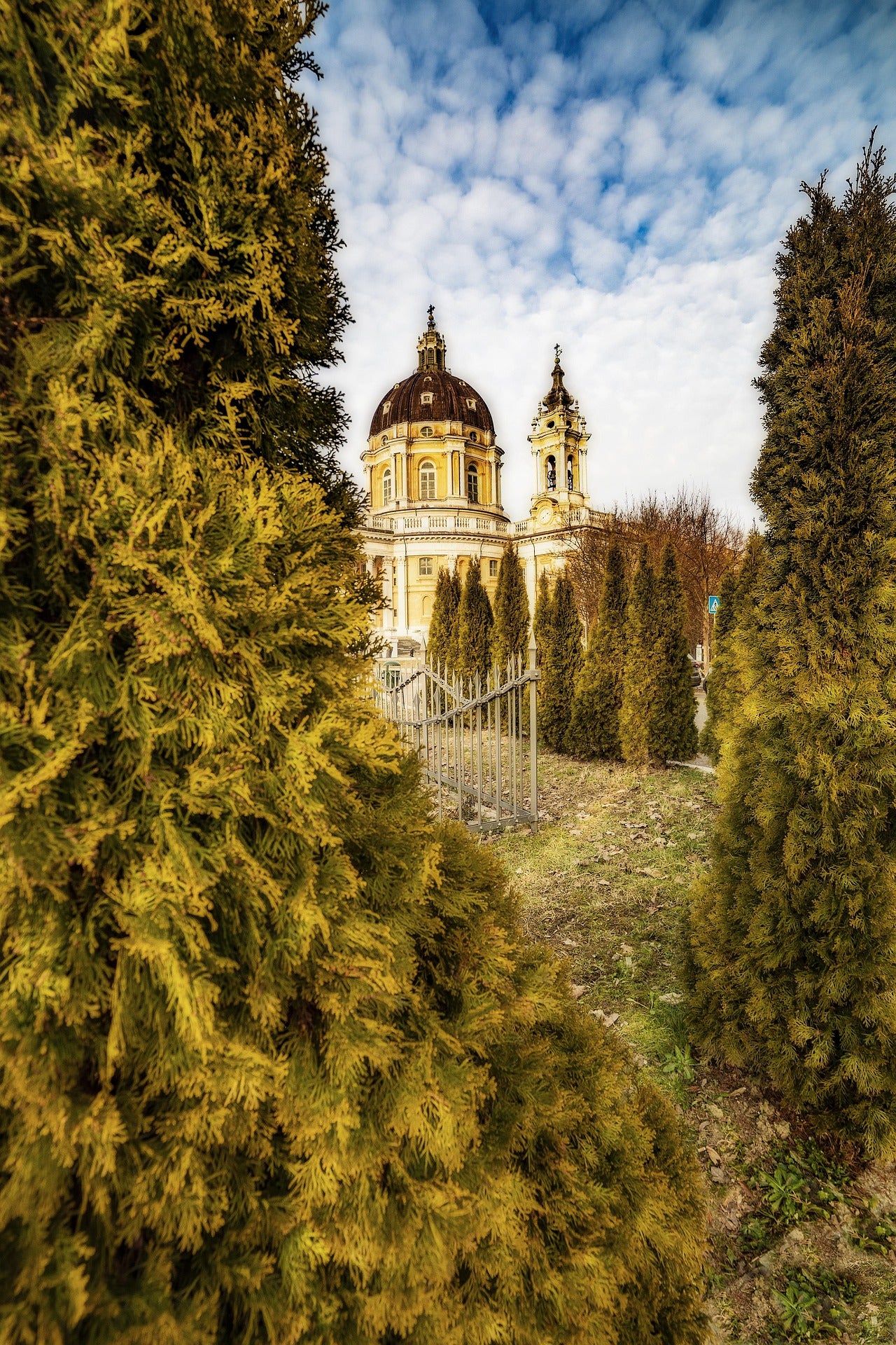 12-13 aprile 2025 | Weekend a Torino con trekking a Superga e Villaggio Leumann